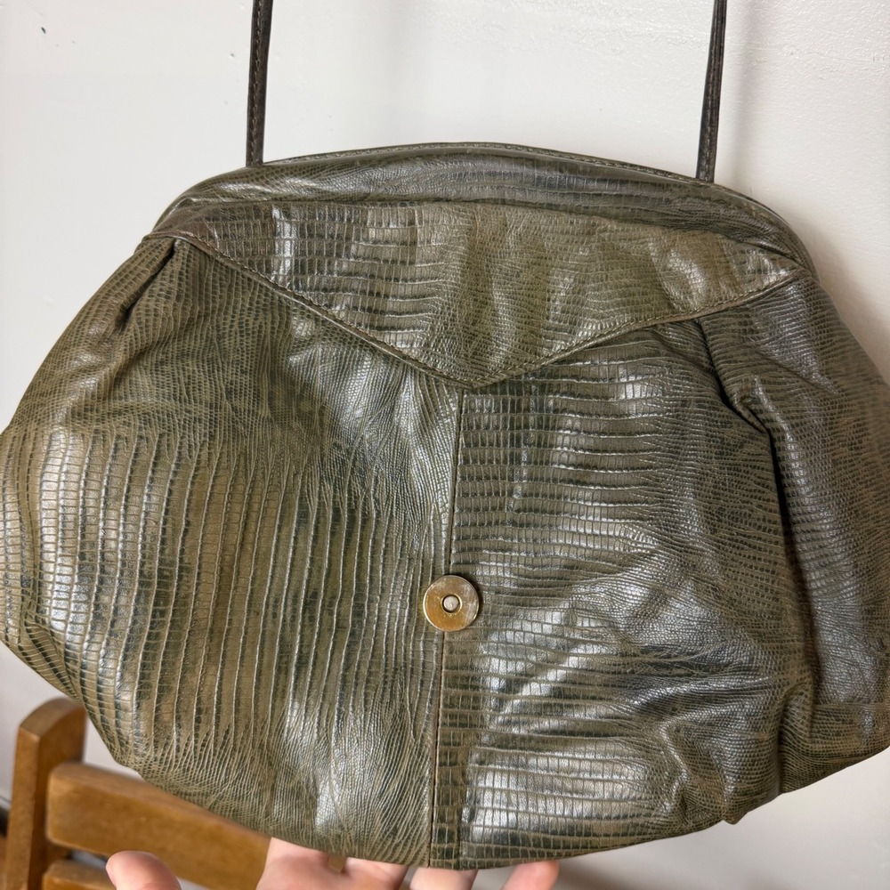 Vintage 90s Green Monstera Garden Leaf Flap Crossbody purse w long skinny handle - Picture 6 of 9